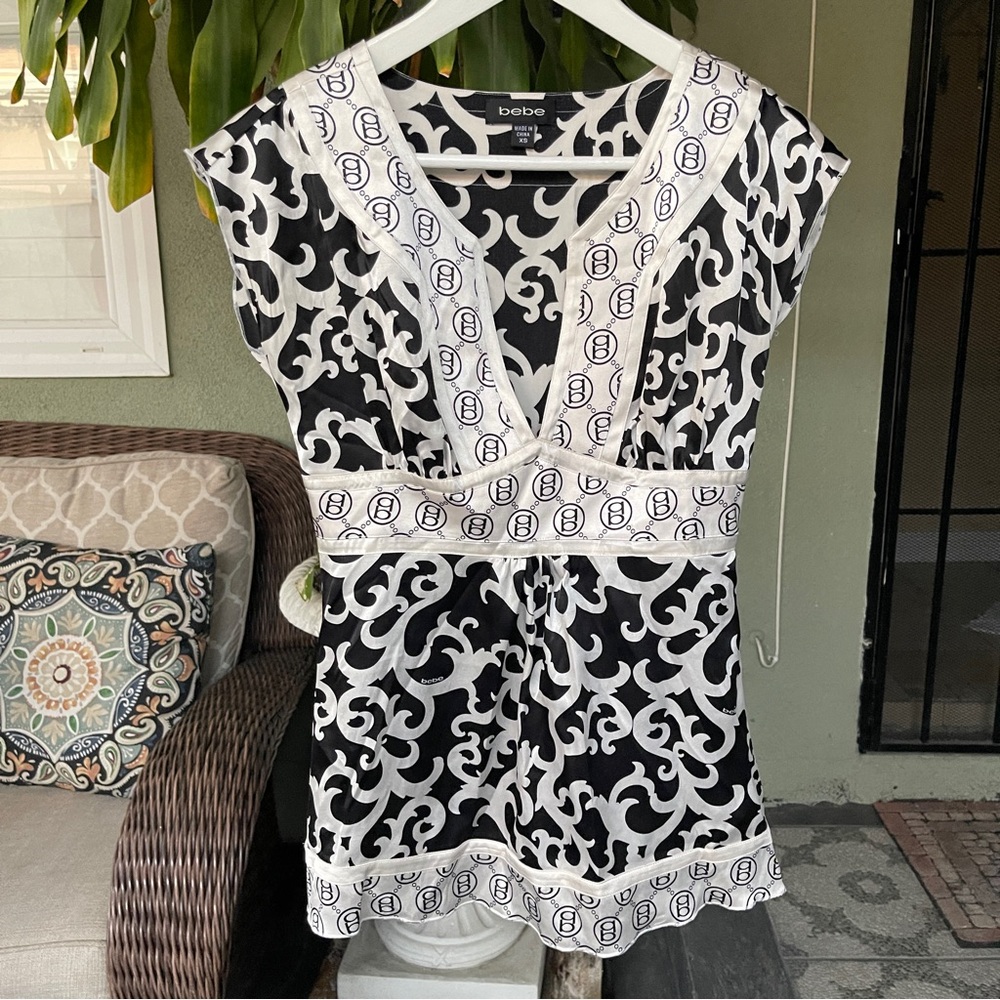 Y2K 2000s Bebe V Neck Blouse